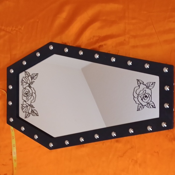 DOLLSKILL DOLLS HOME FAIRIST FATE COFFIN MIRROR SOLD OUT NIB - Picture 1 of 13